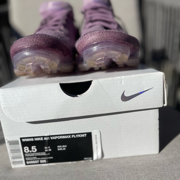 Size 8.5 Nike VaporMax in violet dust - Picture 8 of 11